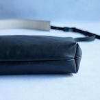 DR SHOULDER BAG 01