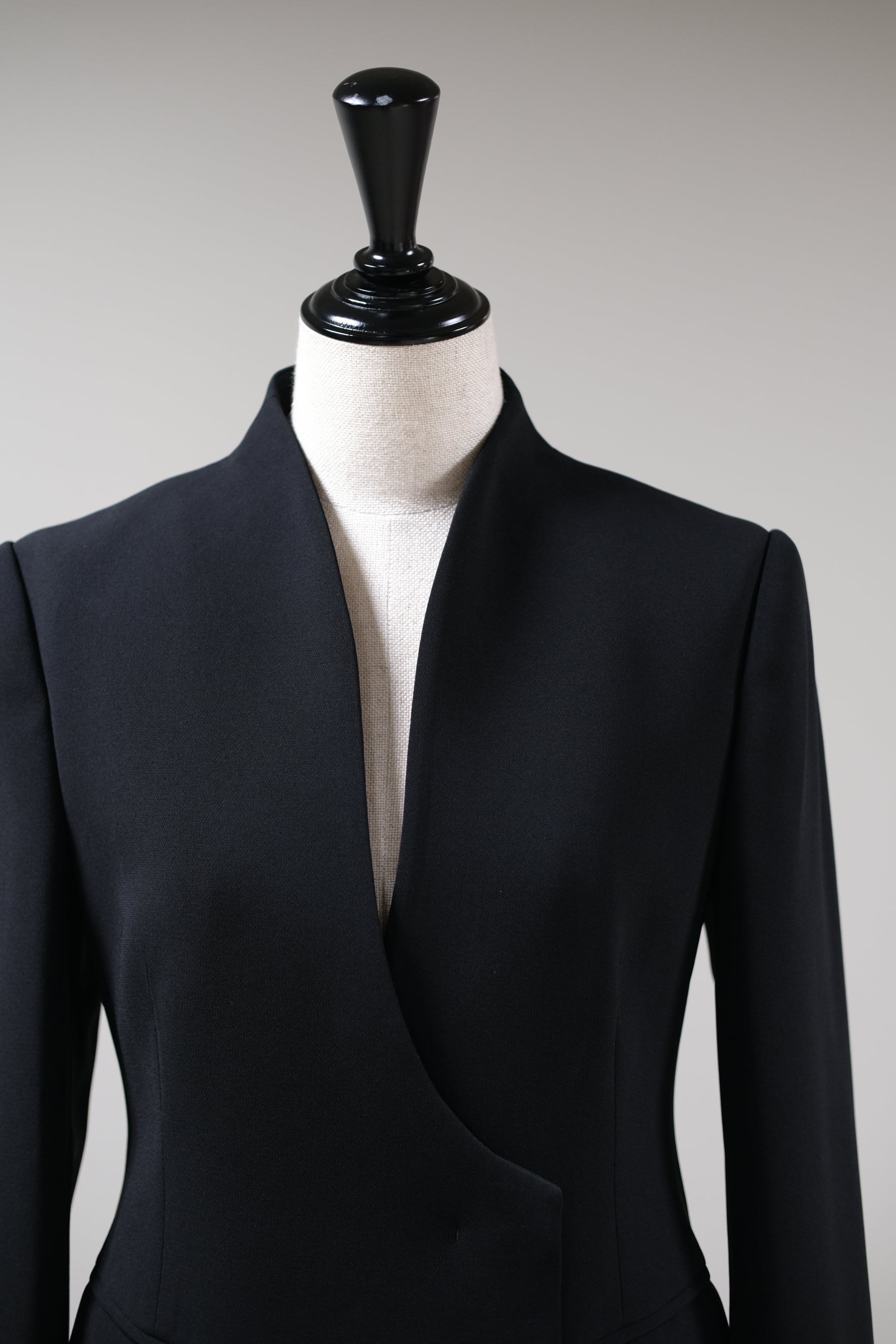 Mame Kurogouchi】Acetate Polyester Collarless Double Breasted Suit