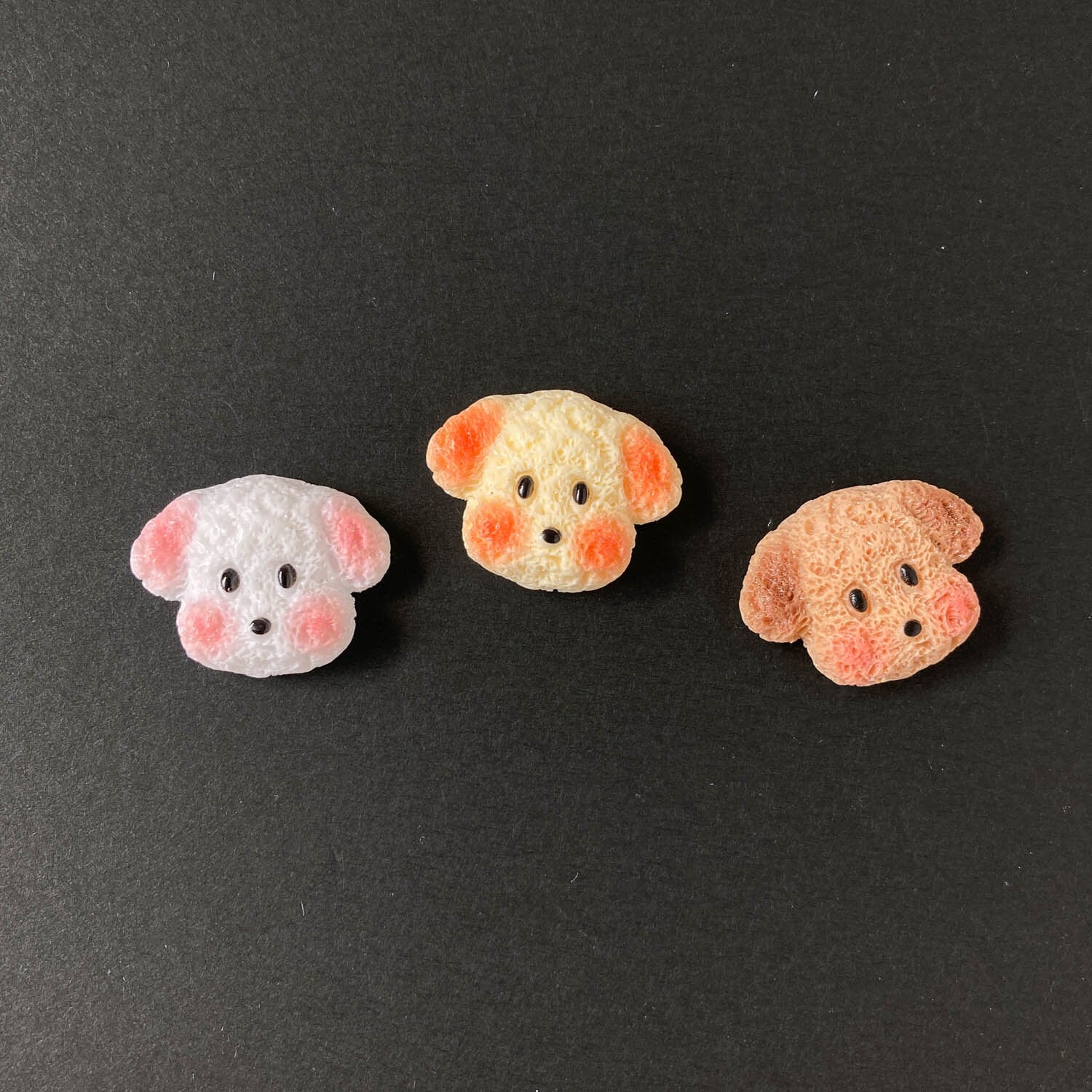 垂れ耳犬のデコパーツ