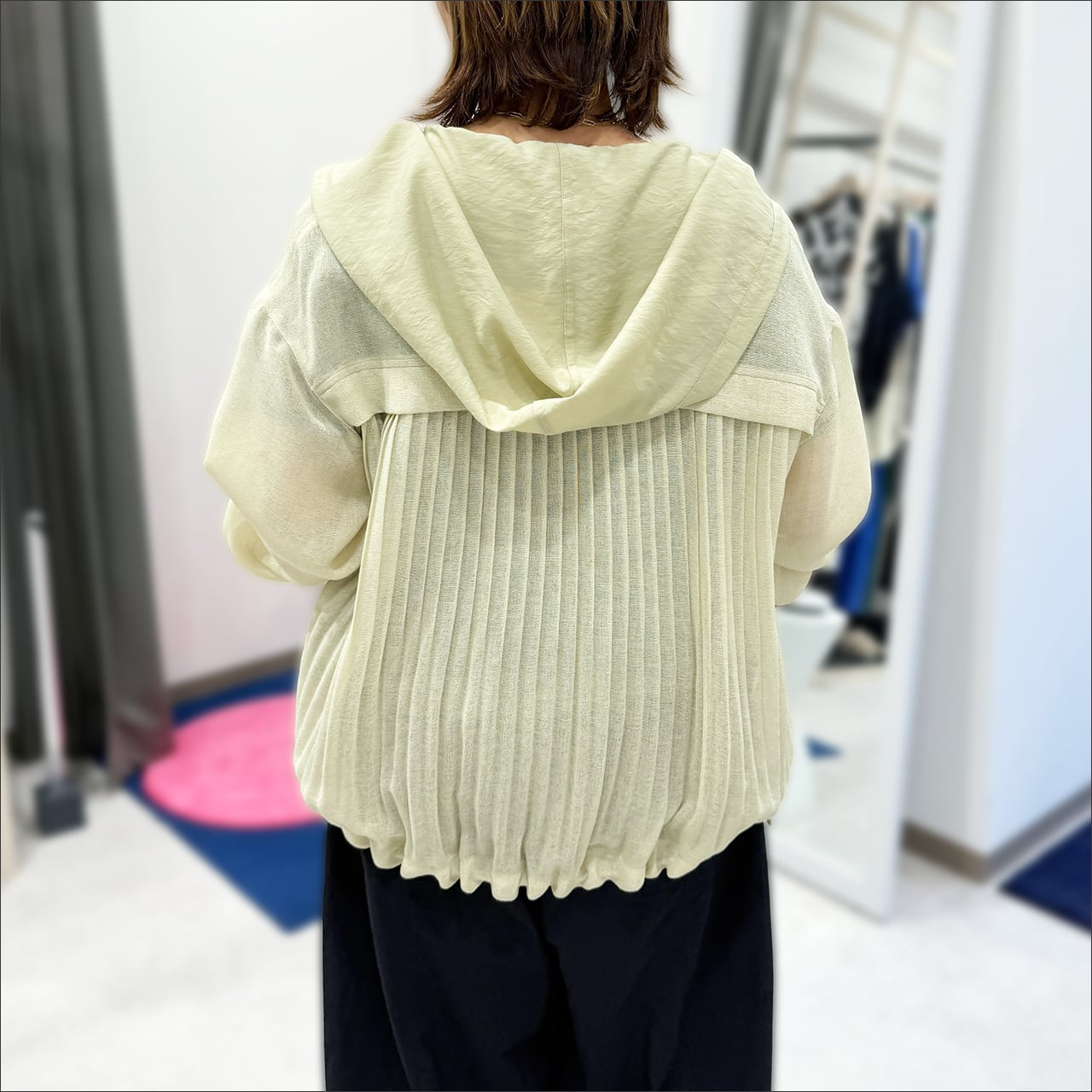 Lallia Mu バックプリーツメッシュフードブルゾン(Off/pale green/Black)2612264