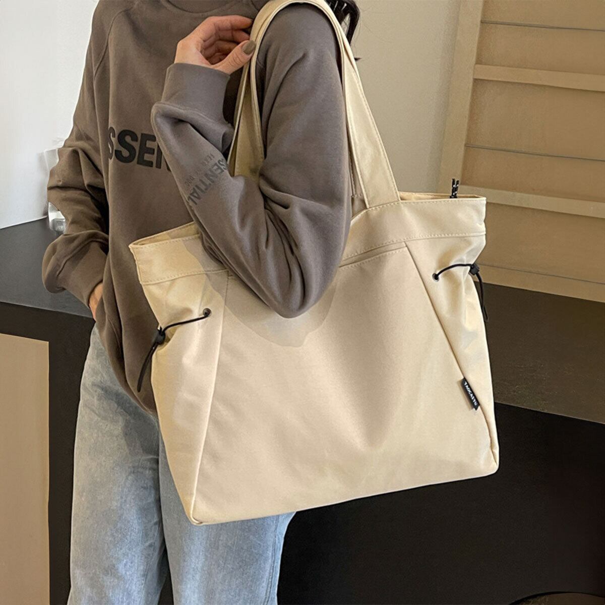 トートバッグ 大容量 A4 レディース 韓国 通勤 通学 ドローストリング おしゃれ 大人 カジュアル 折りたたみ シンプル マザーズバッグ 多収納 無地 大人可愛い 大人女子