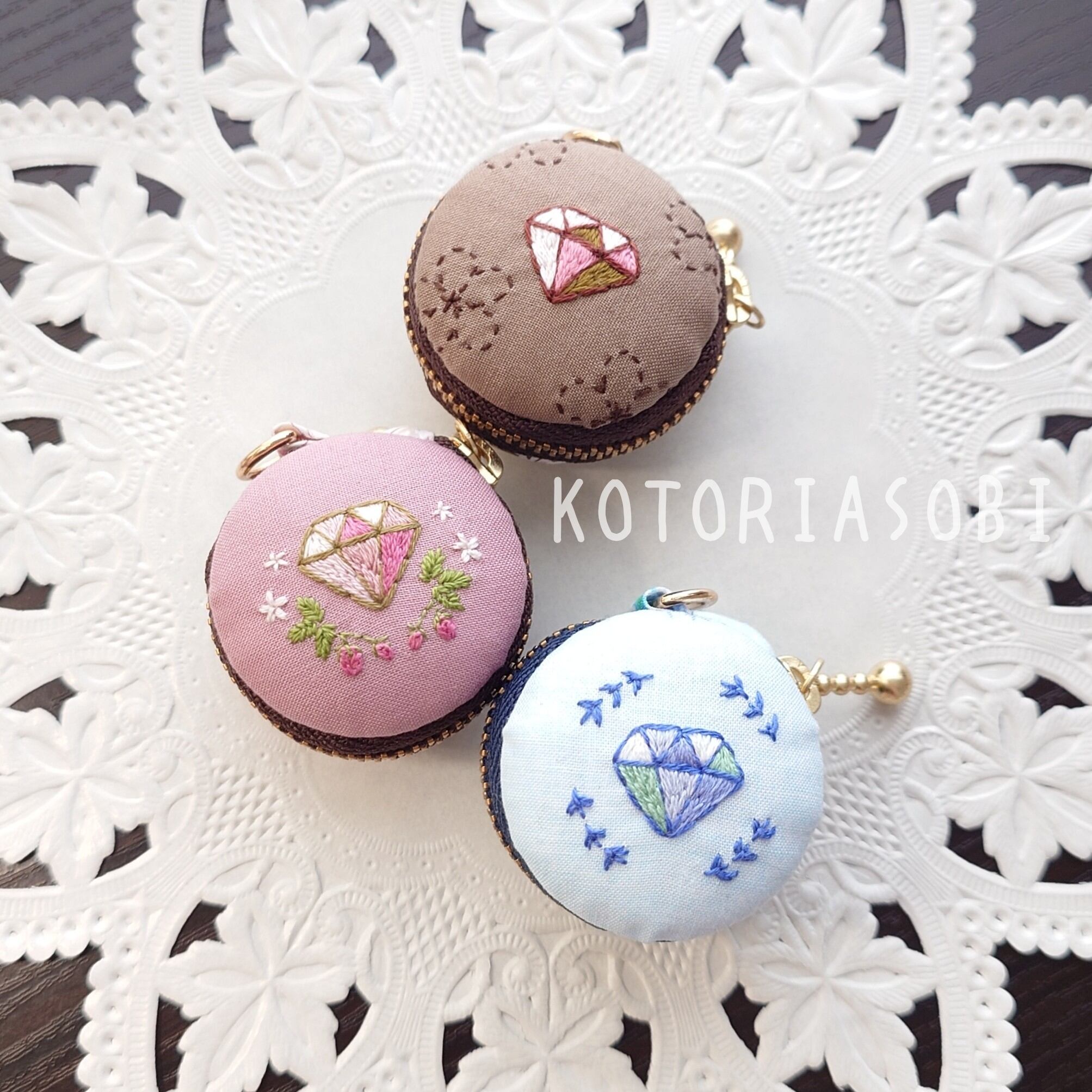 宝石刺繍 | KOTORIASOBI