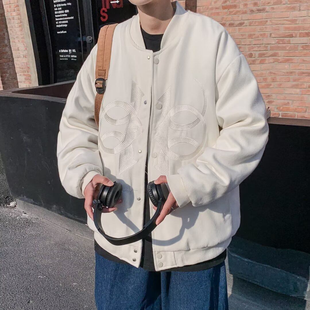 【予約販売】スタジャン ブルゾン アウター 刺繡 ジップアップ 無地 ホワイト 防寒 ジャケット ショート丈 メンズ カジュアル 男前 こなれ感 お洒落 韓国 トレンド 秋 冬 S/M/L/XL/2XL/3XL