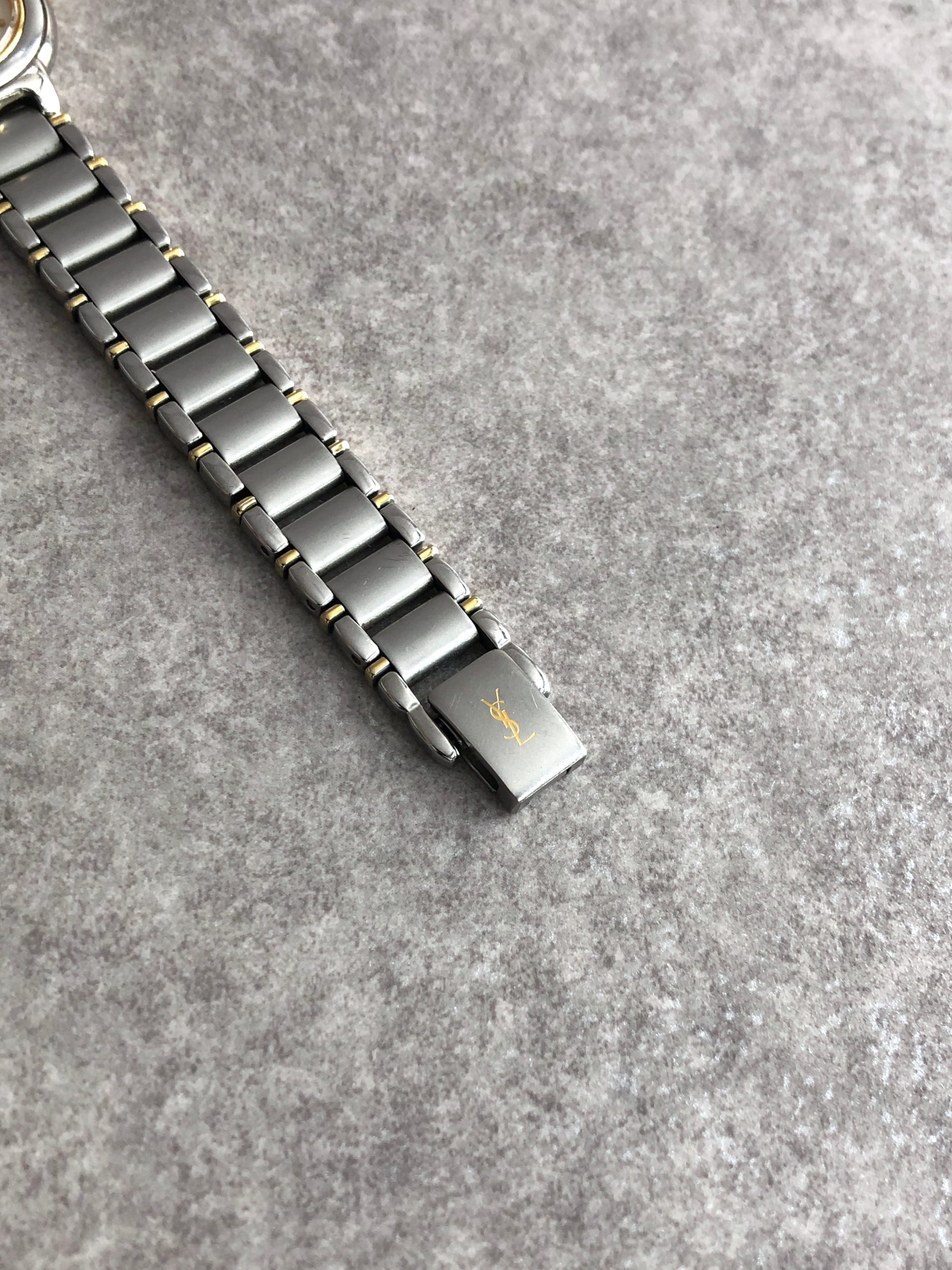 Yves Saint Laurent イヴ・サンローラン 腕時計 シルバー ステンレス