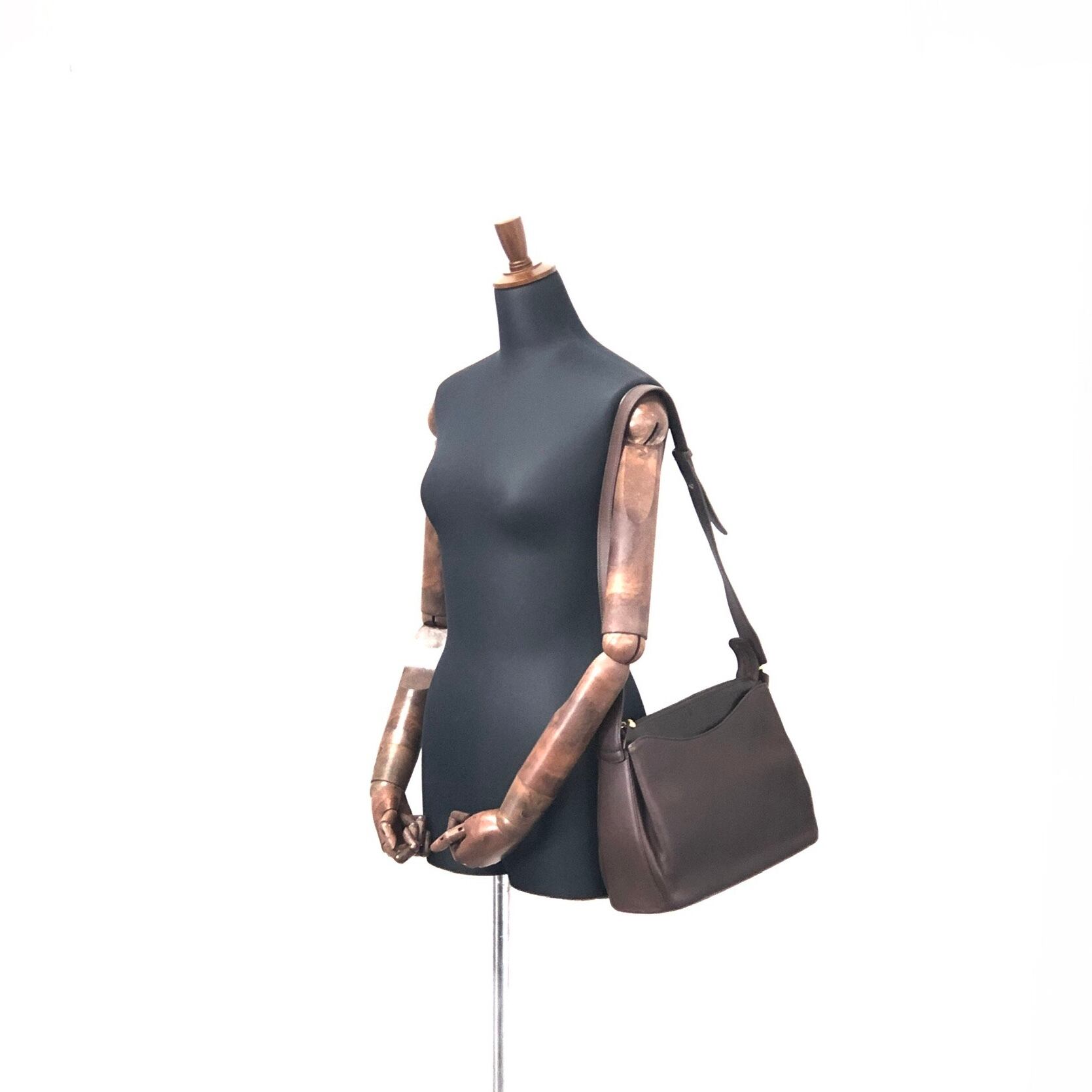 【VINTAGE】LOEWE アナグラムパターンエンボスショルダーバッグ LOEWE ロエベ アナグラム エンボスレザー コンビレザー
