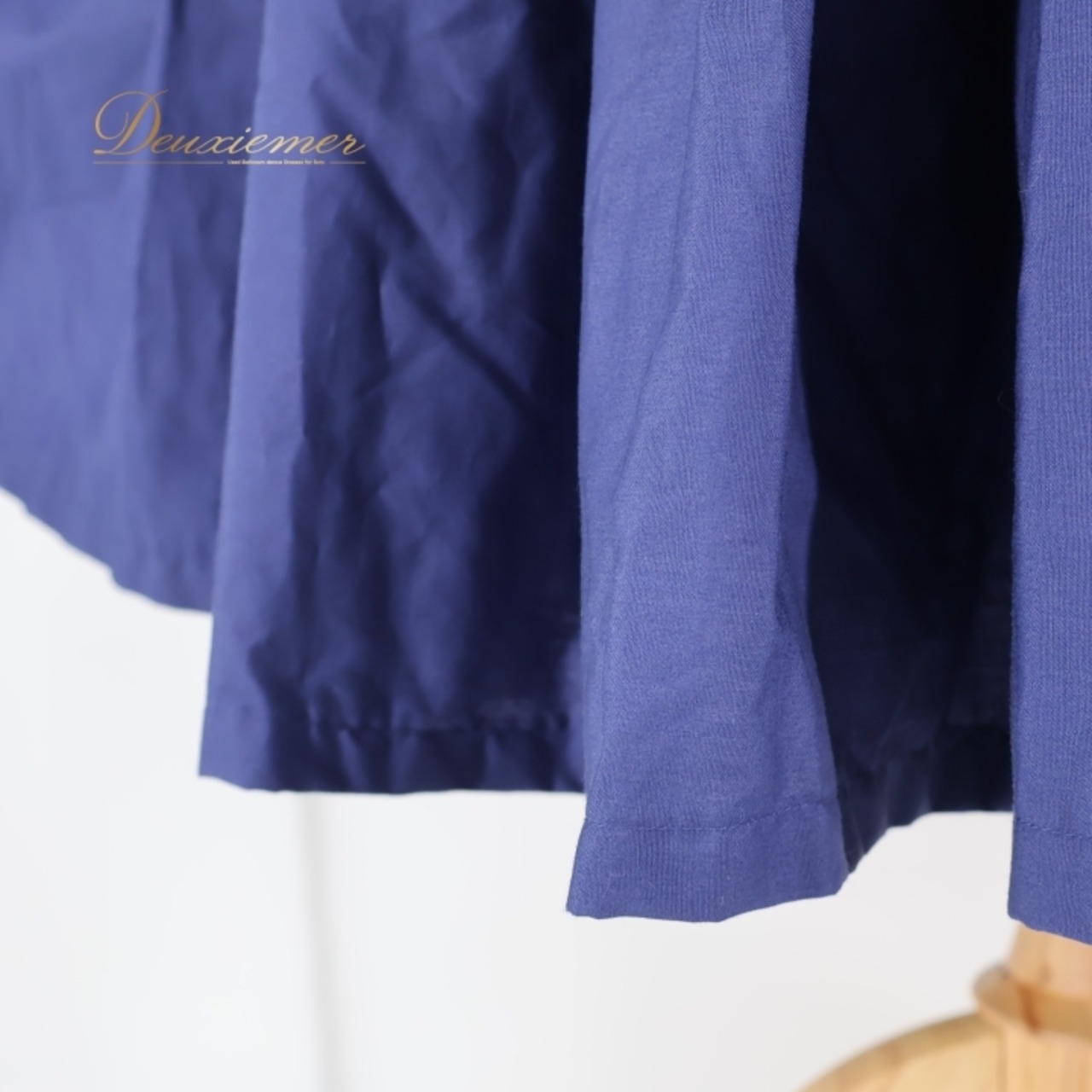 フラダンス 衣装 パウスカート ネイビー系 シングル スカート 無地 レッスン 練習 シンプル 紺 フラ ダンス 大人っぽい 上品 ふんわり ハワイアン アロハ シャーリング ネイビースカート フラダンス用 ウエスト伸縮性 ヘルシー フェミニン ドレス おしゃれ シンプルスタイル 大人女子 舞台衣装 ダンスレッスン かわいい