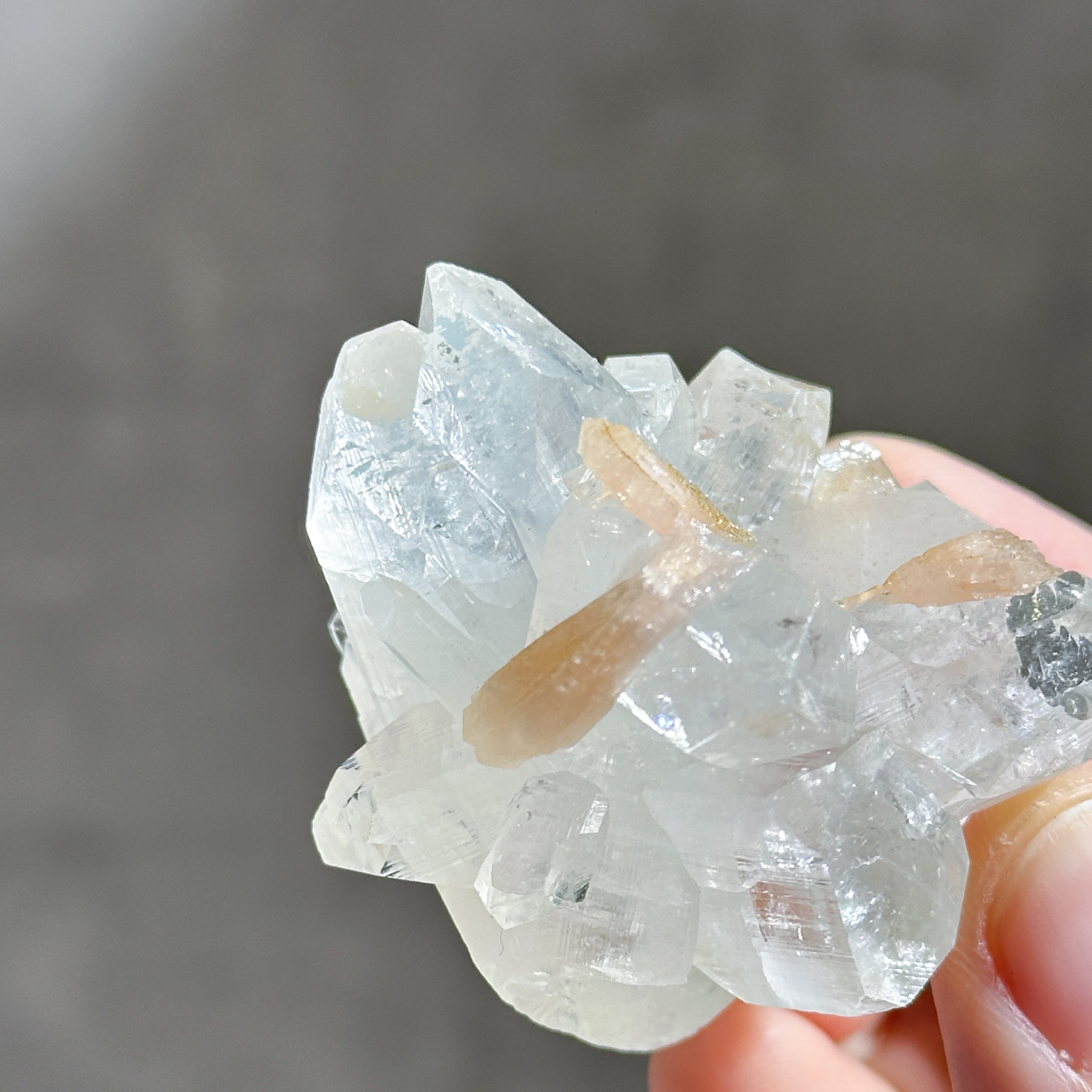 アポフィライト原石 71◇ Apophyllite ◇天然石・鉱物・パワーストーン