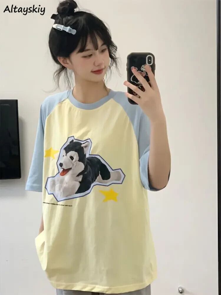 【新作】【送料無料】 パネル Tシャツ女性漫画犬かわいいだぶだぶ O ネックプレッピースタイルトップスシックなガーリッシュ学生オル夏入札 Футболка 0381879255654