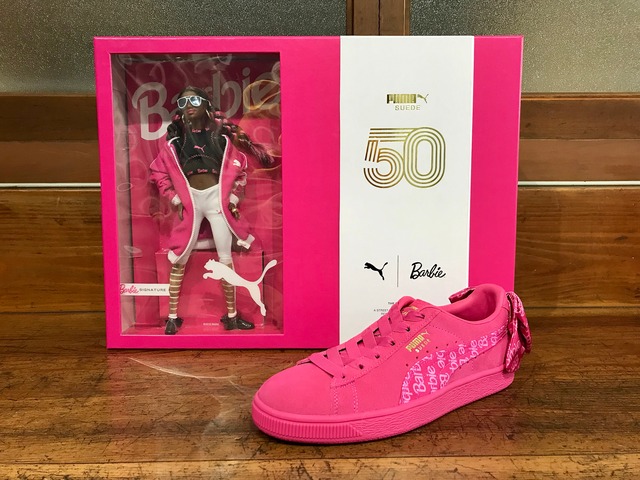 PUMA SUEDE CLASSIC x BARBIE W/DOLL (RASPBERRY PINK/WHITE)