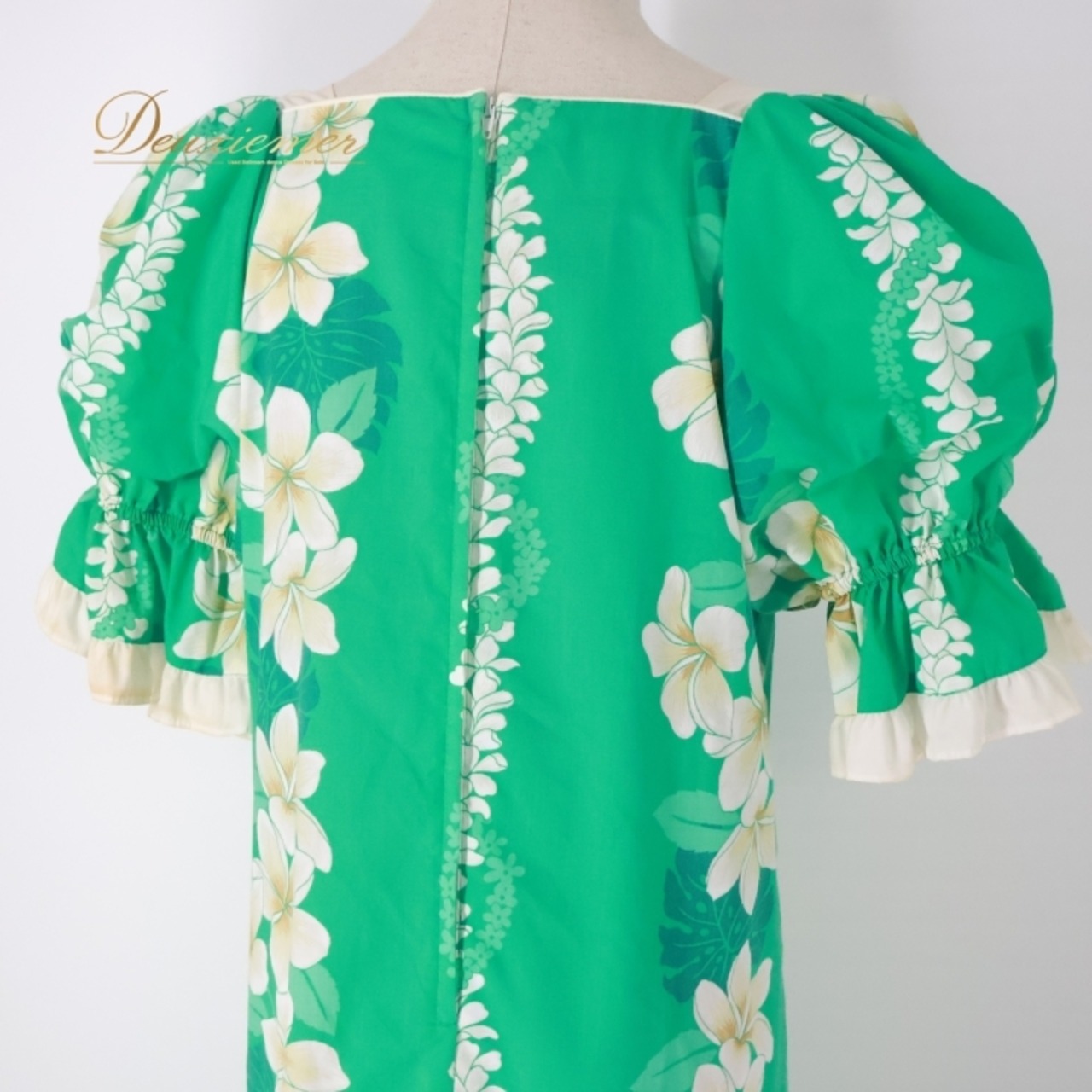 フラダンス 衣装 ワンピース ドレス グリーン系 Royal Creations ハワイ製 プルメリア柄 モンステラ柄 ハワイアンプリント アロハ フラ ダンス レッスン 練習 ホワイト系 緑 白 華やか 鮮やか フリル かわいい おしゃれ プリント ハワイアン リゾート ファッション