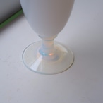 オパリンガラスの花瓶