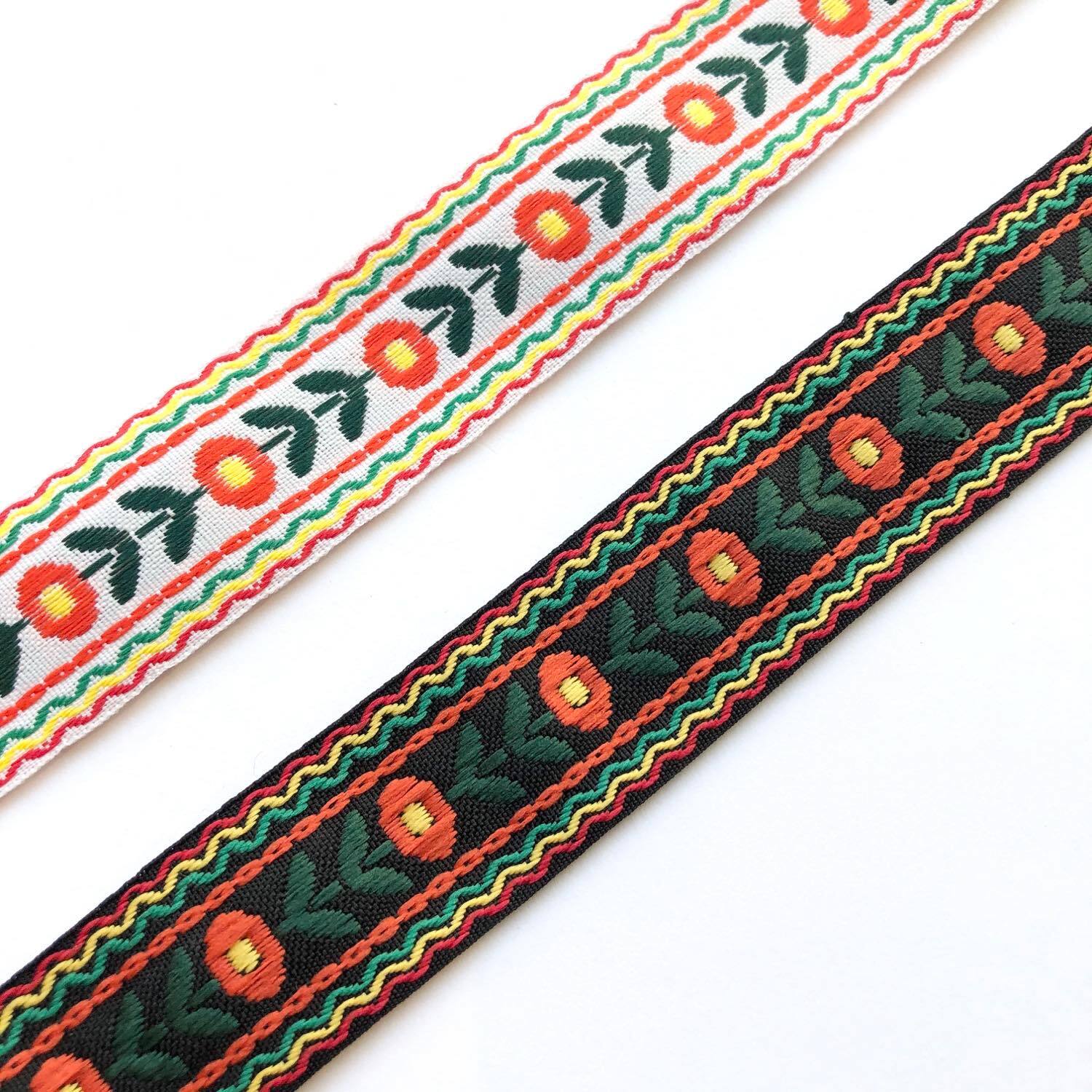 オレンジお花刺繍のチロリアンテープ(1mカット)