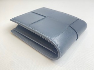ボッテガ・ヴェネタ 二つ折り財布 メンズ 649605-VBWD2-1242