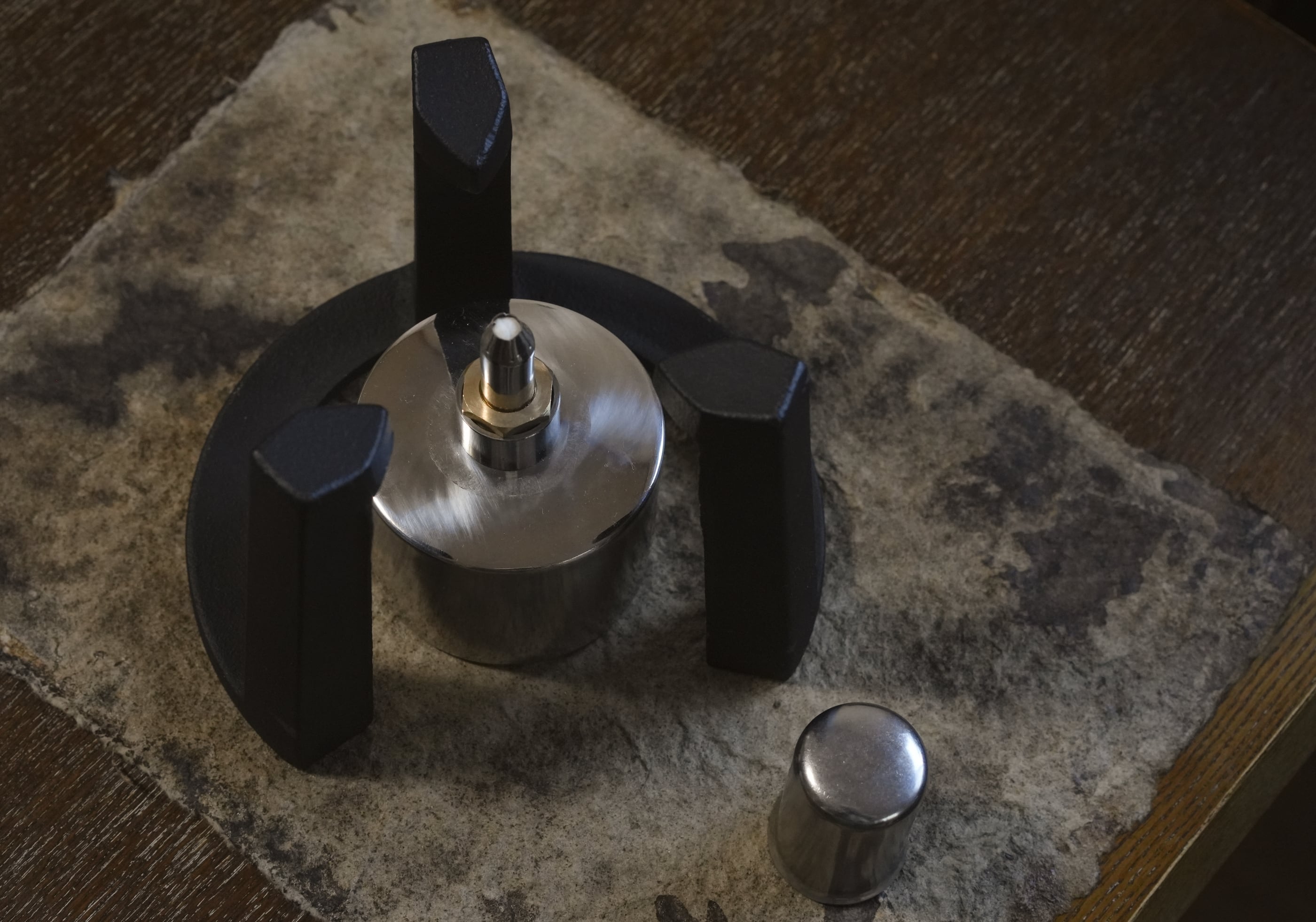 いちぶつ】五德 ステンレス製アルコールランプ /【 ichibutu 】Trivet