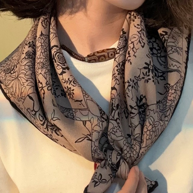 フローラルスクエアスカーフ W10271