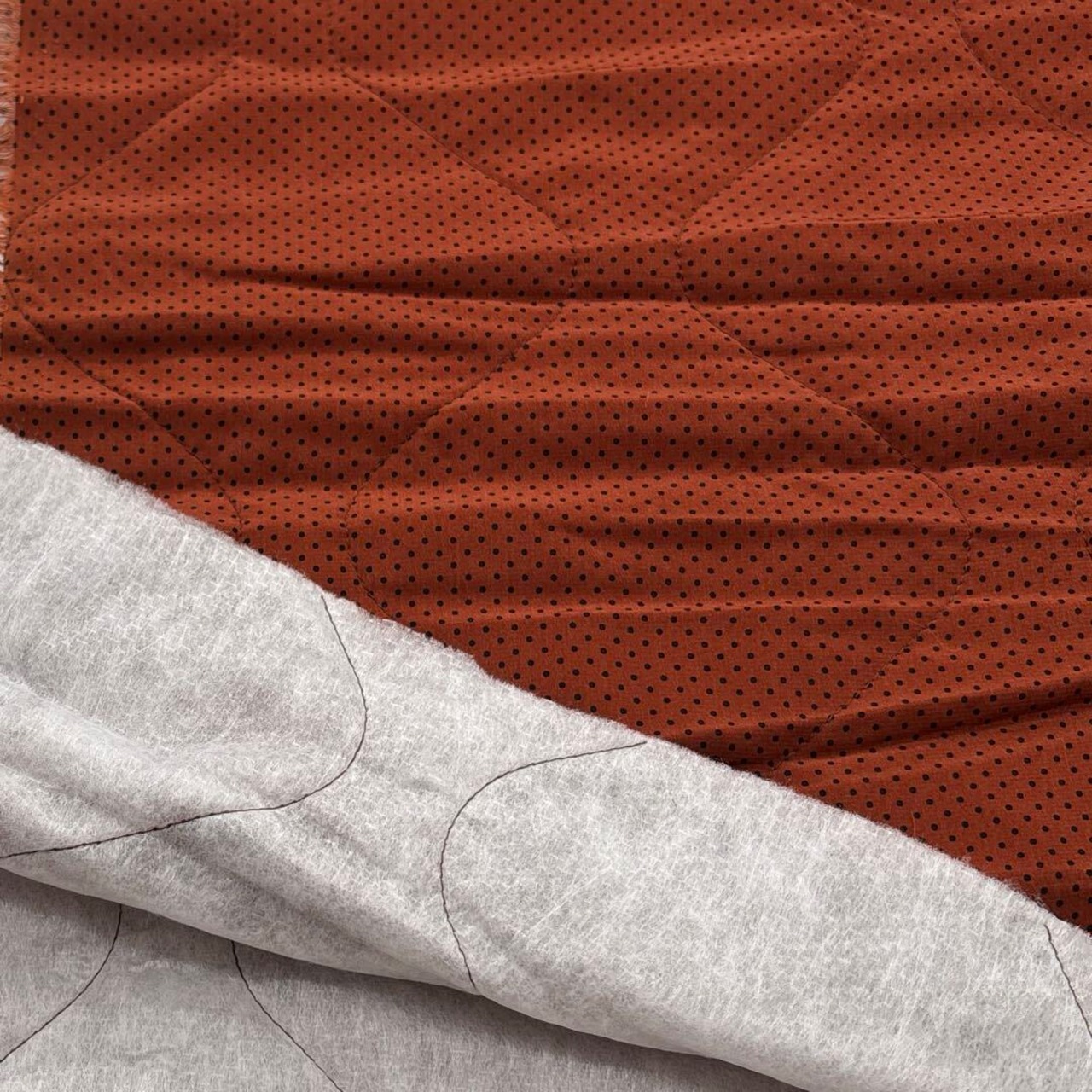 ★TC134◆2m◆ラスト1点!ポリエステルレーヨン混キルティング生地◆水玉模様◆ブラウン×ブラック