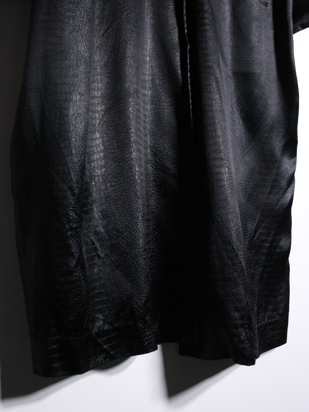gloss black python pattern loose silhouette coat - 9