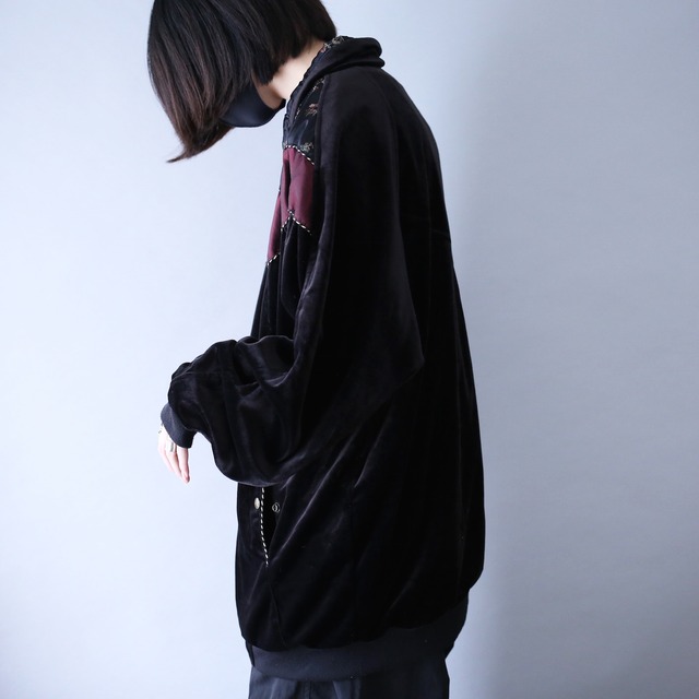 "reversible" velours×nylon switching design over silhouette blouson