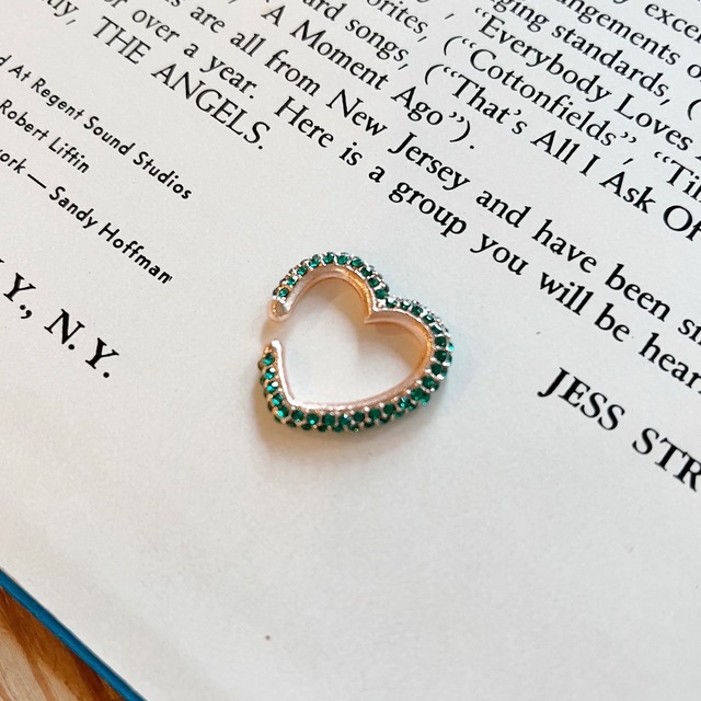 ［SALE］HEART STONE EARCUFF / GREEN