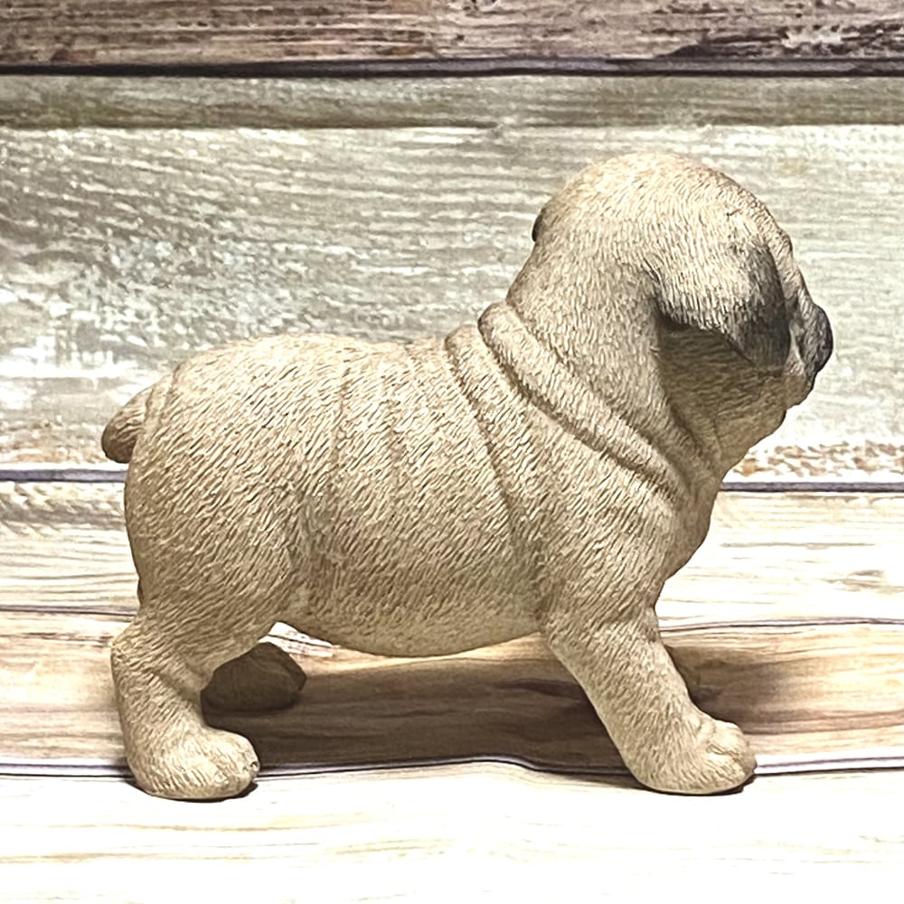 たたずむ仔パグ ドッグオーナメント