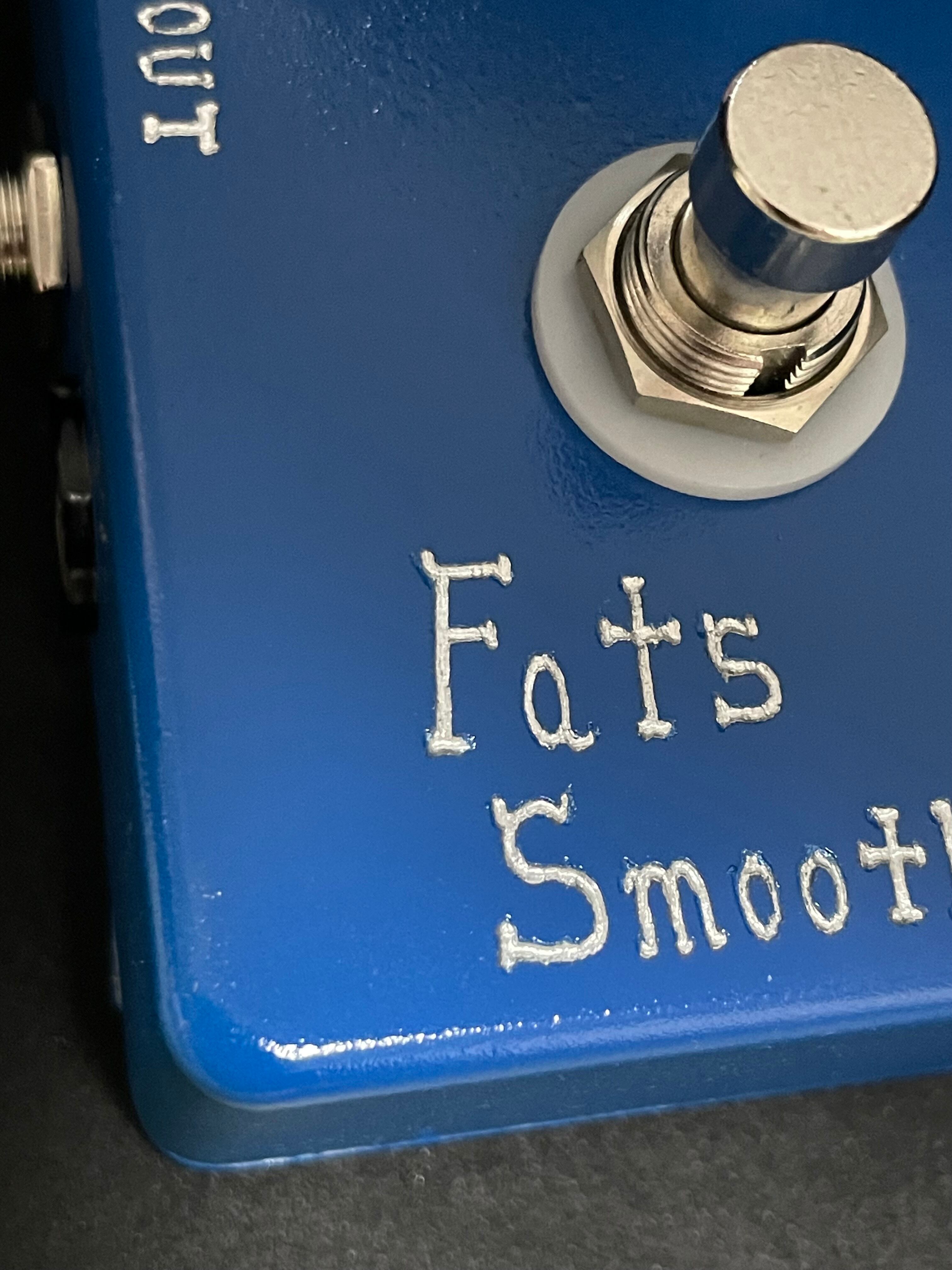 ファッツスムーサー：ミッドレンジ調整機能付きオーバードライブ ラグーンブルー | Fats Sound Laboratory