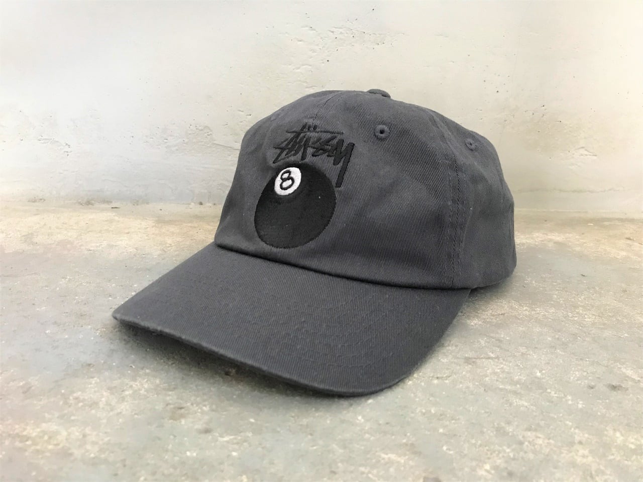 Stussy "8 ball" six panels cap