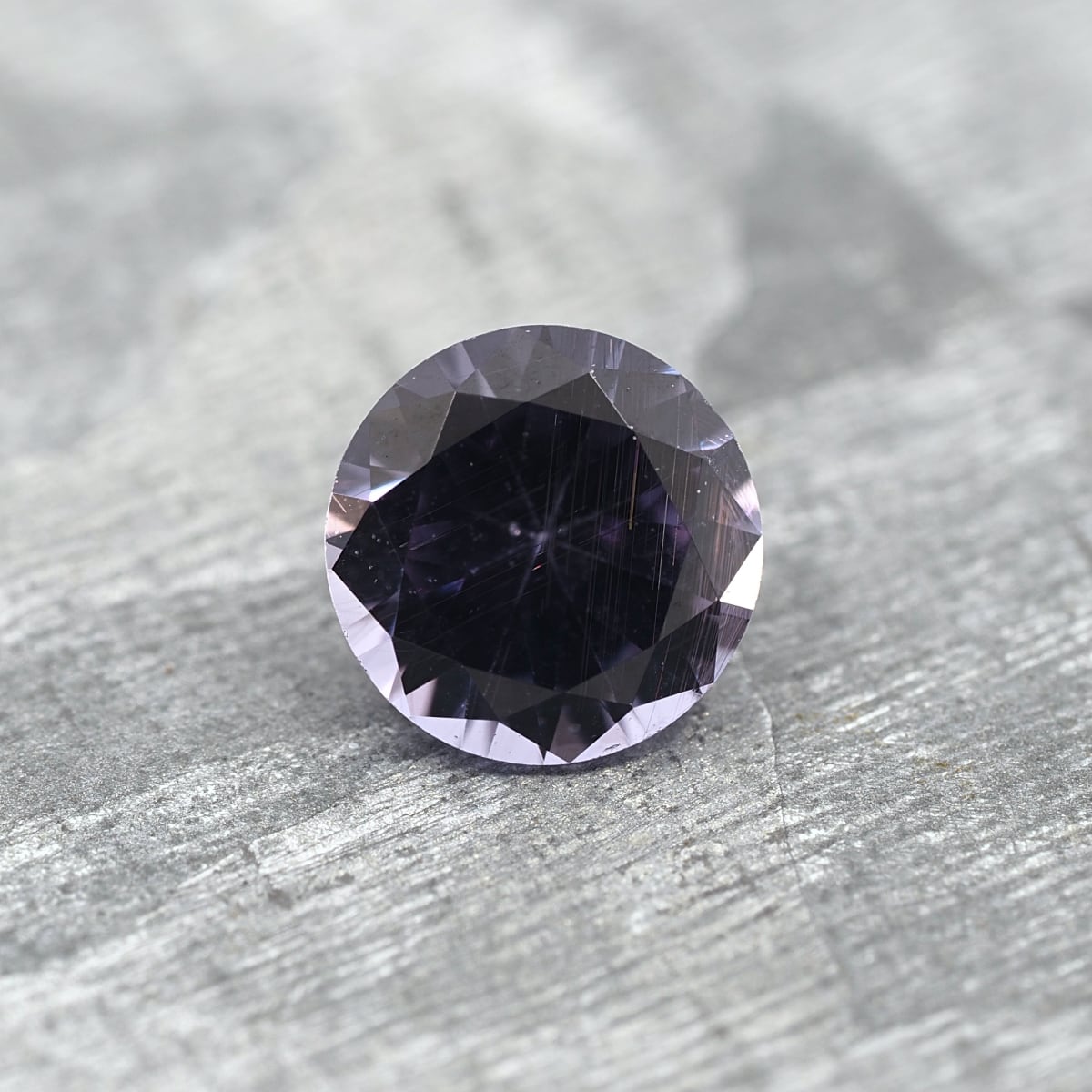 レッドスピネル 0.16ct オーバル | One Loose レッドスピネル 0.16ct オーバル | One Loose