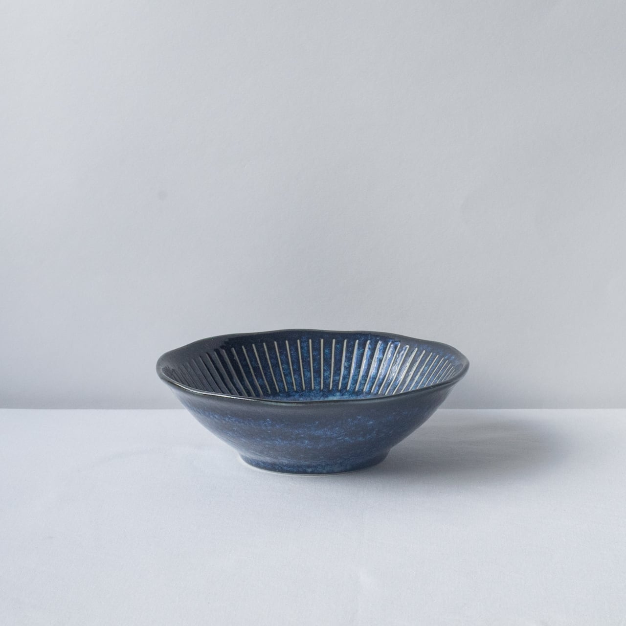 線の中鉢【ネイビー】