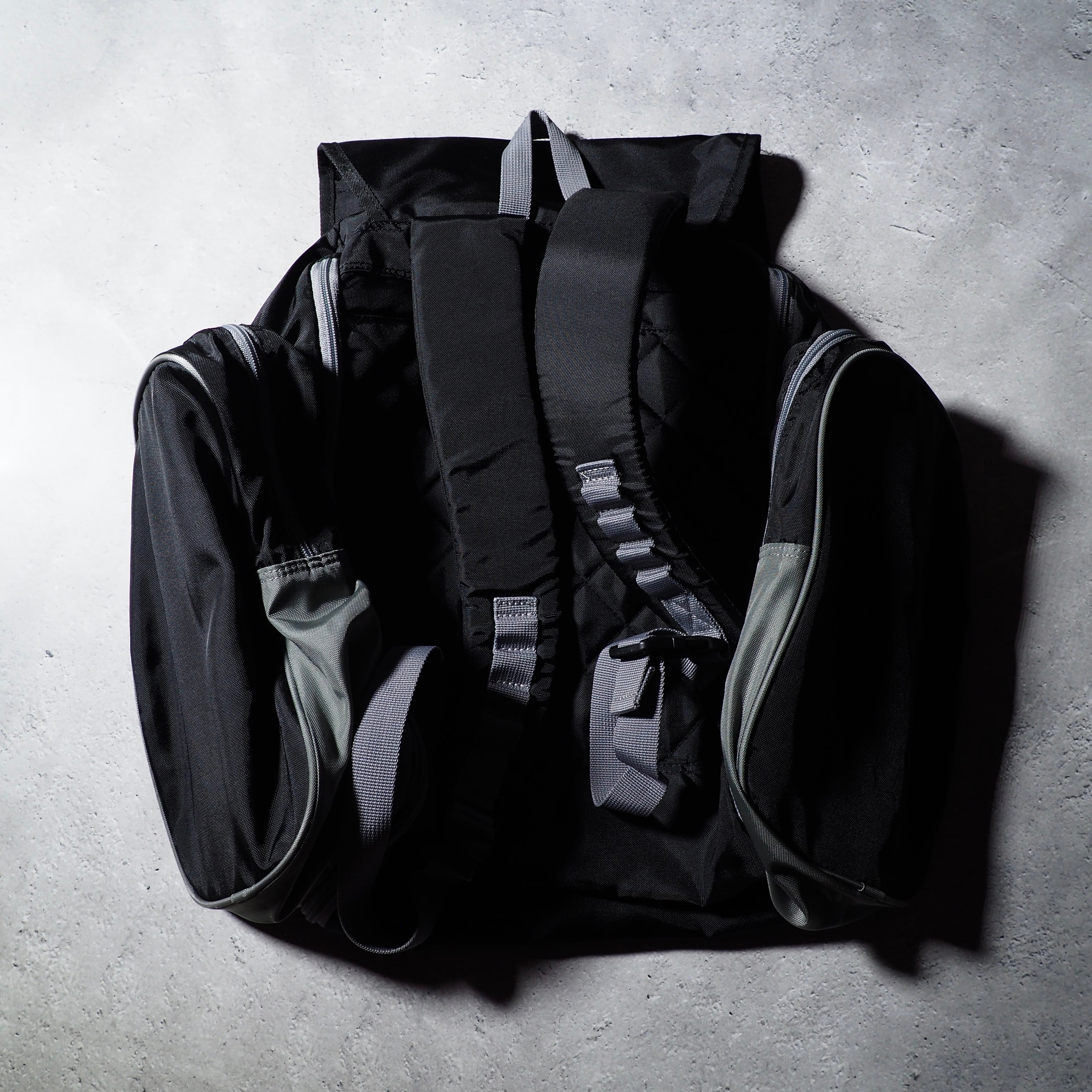 2000s ” adidas ” Gimmick Design Black Backpack | 古着屋 結々