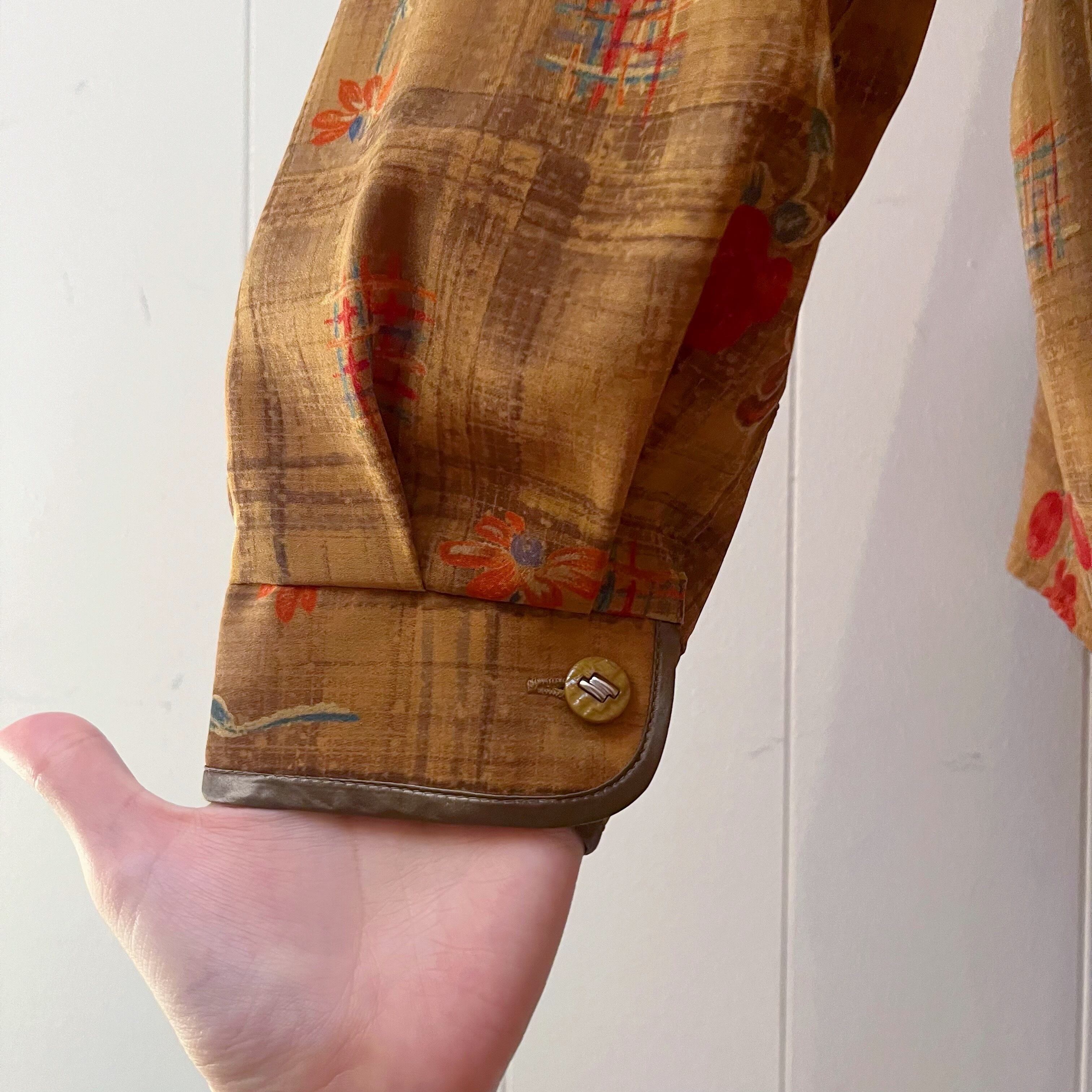flower check blouse