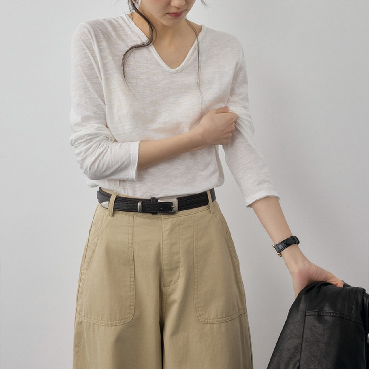 V-neck simple Cut and Sew T4269