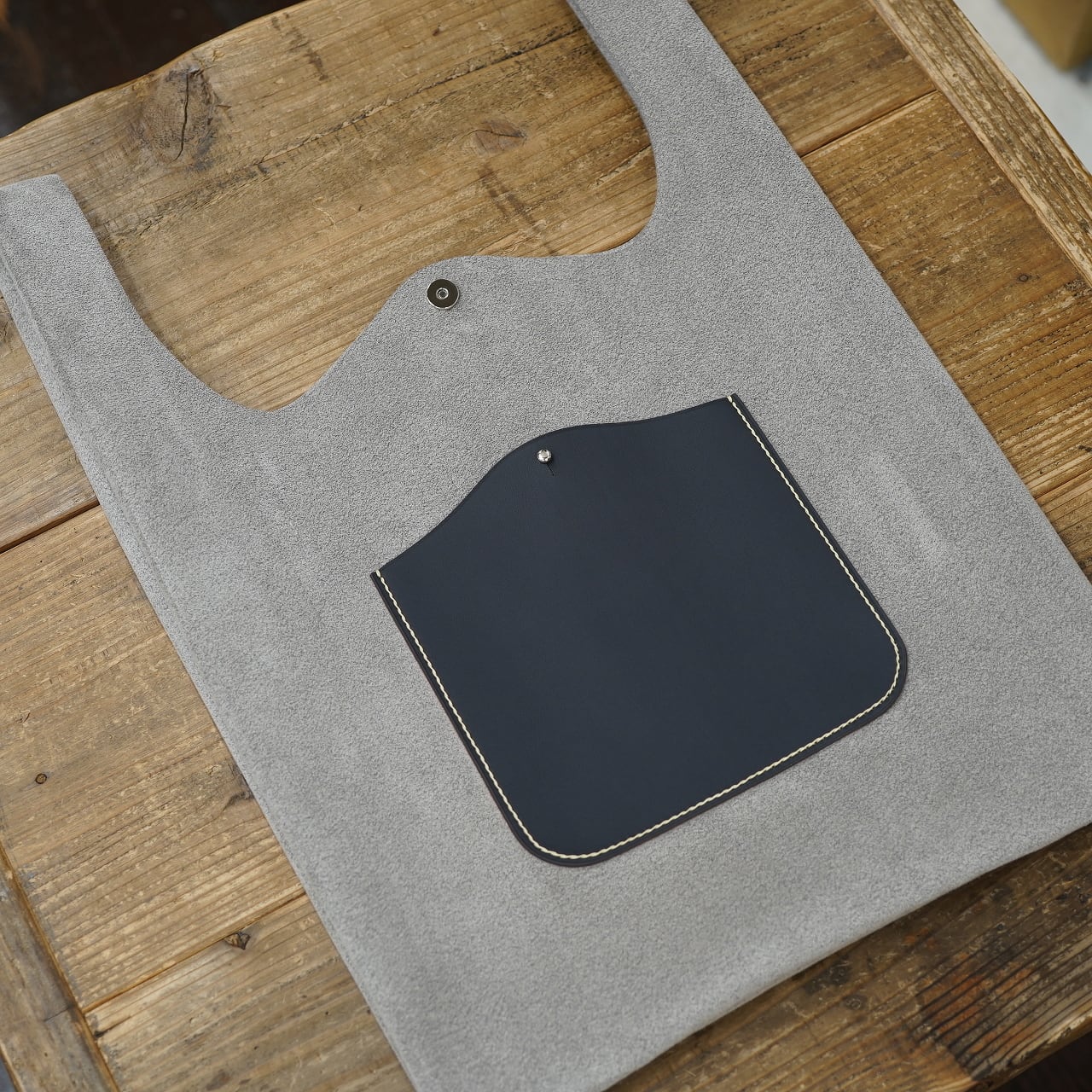 Maison d' Artisan マルシェバッグ ウルトラスエード グレー