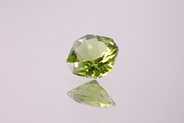 ペリドット　1.46ct　[D2-406]