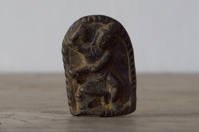 小さな石の仏様 B