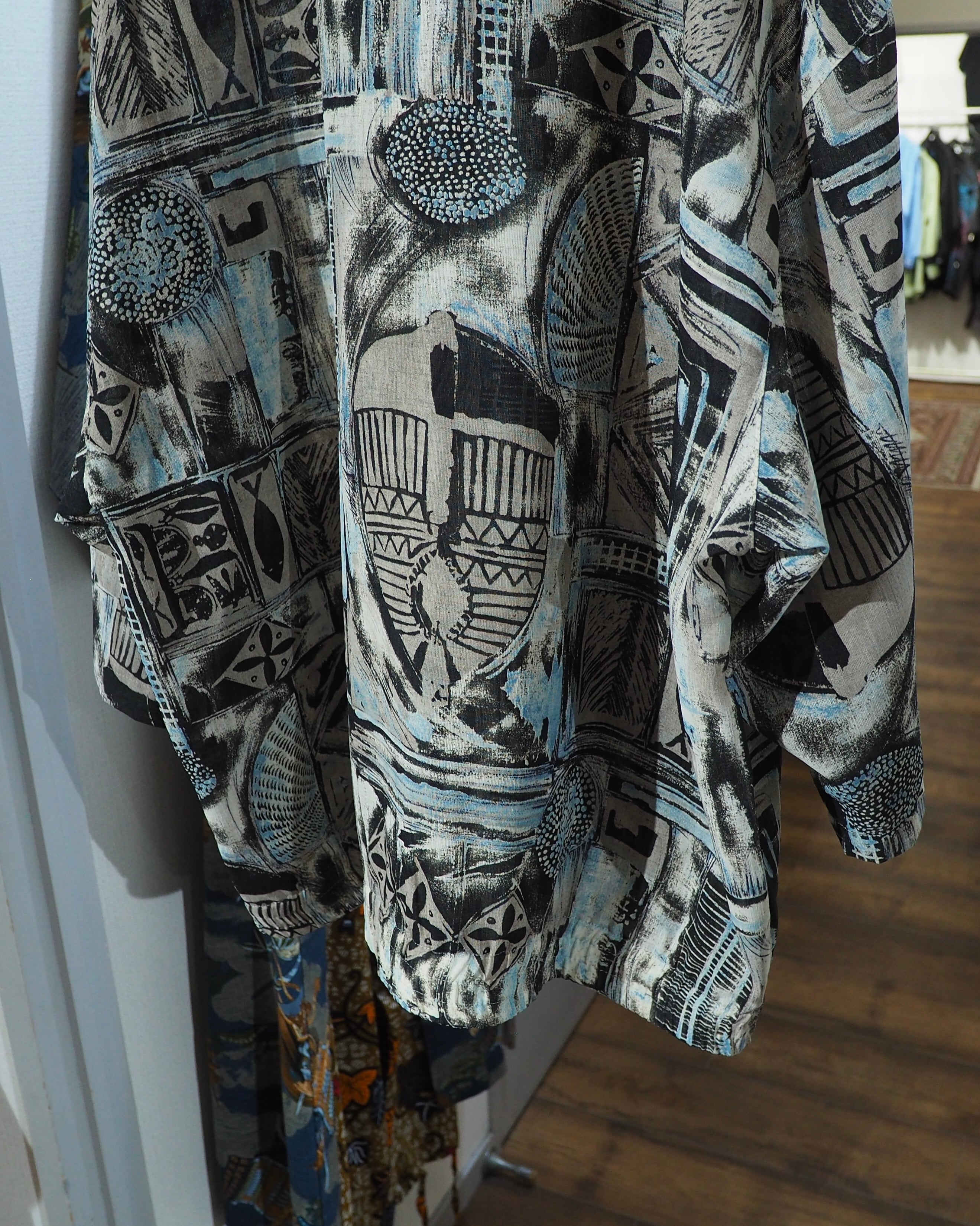 1980 - 90s Cold tone Ink painting vintage loose SS Open collar Shirt