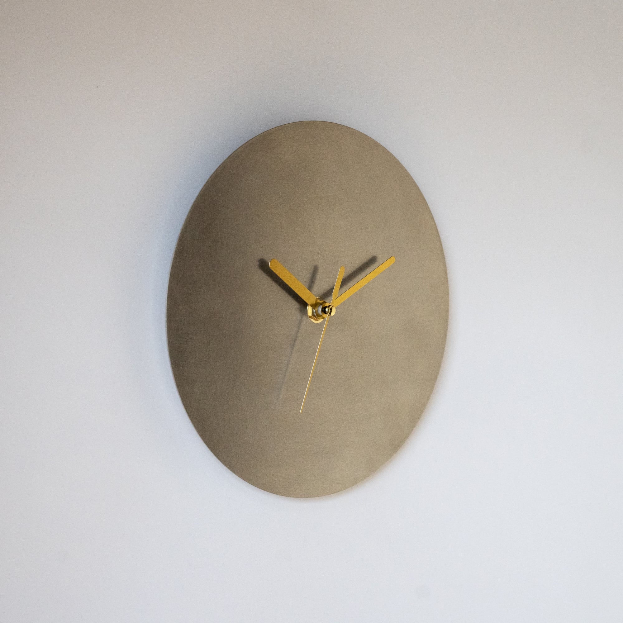 廃盤品】壁掛け時計 ＜タイプ1-200＞ / ステンレス minimal wall clock