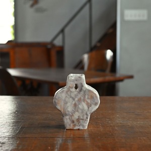 OluNoA / フラワーベース〈 花瓶・花器・一輪挿し・陶器・インテリア・置物 〉