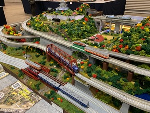 【売却済】鉄道模型ジオラマ作品 (分割式・完成品)　Nゲージ地上2線+高架2線　1.8m x 1.2m　全国搬送無料