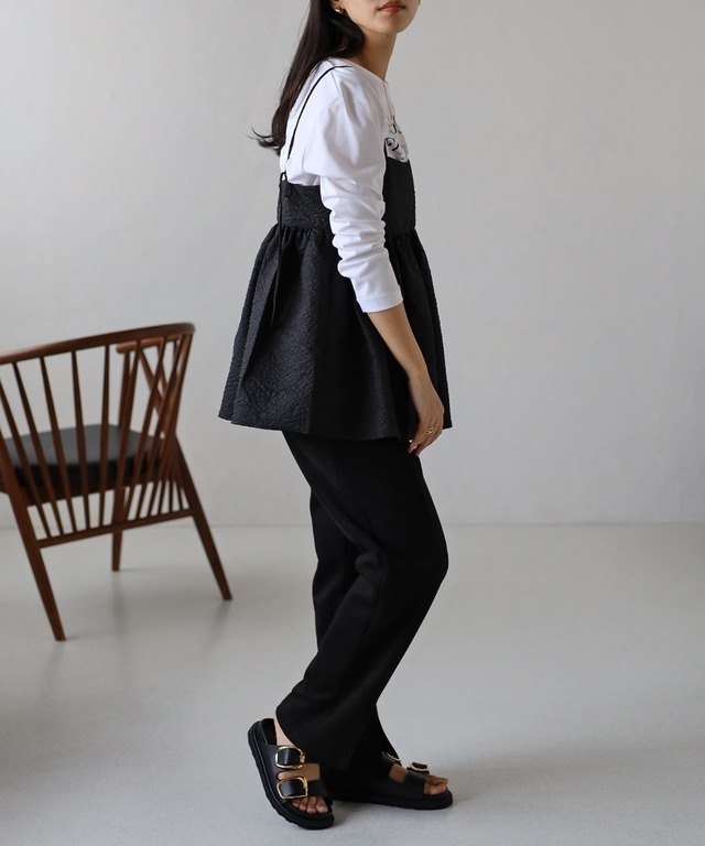 ポンチスエードセンタースリットパンツ