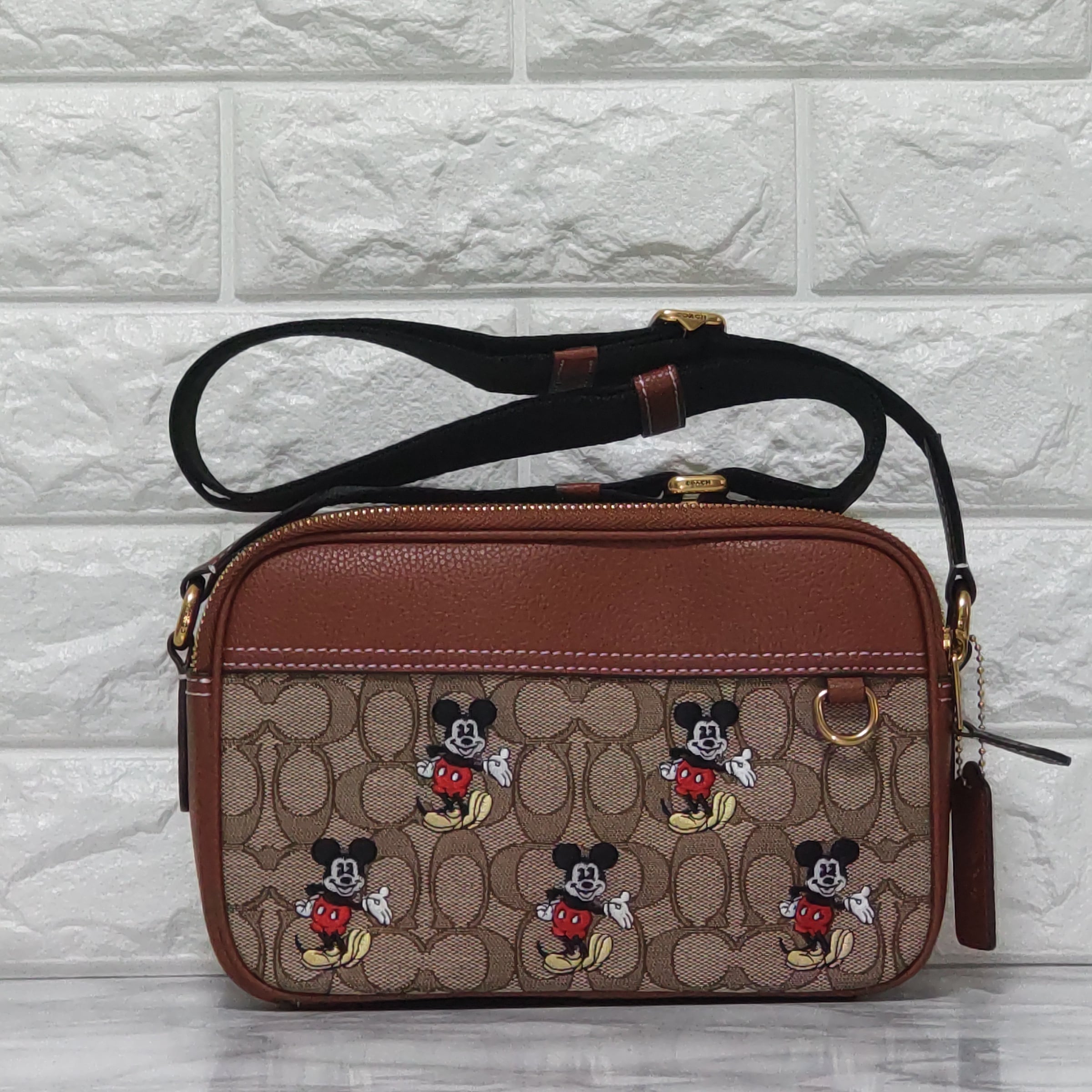 COACH コーチ グラハム クロスボディ ミッキー コラボ 未使用 COACH コーチ グラハム クロスボディ ミッキー コラボ 未使用