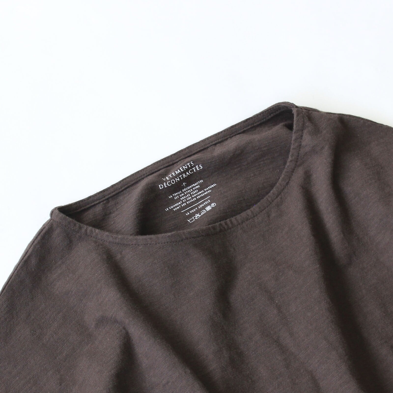 【LE VENT SOUFFLE】  スラブ天竺 バックタックボートネックTシャツ