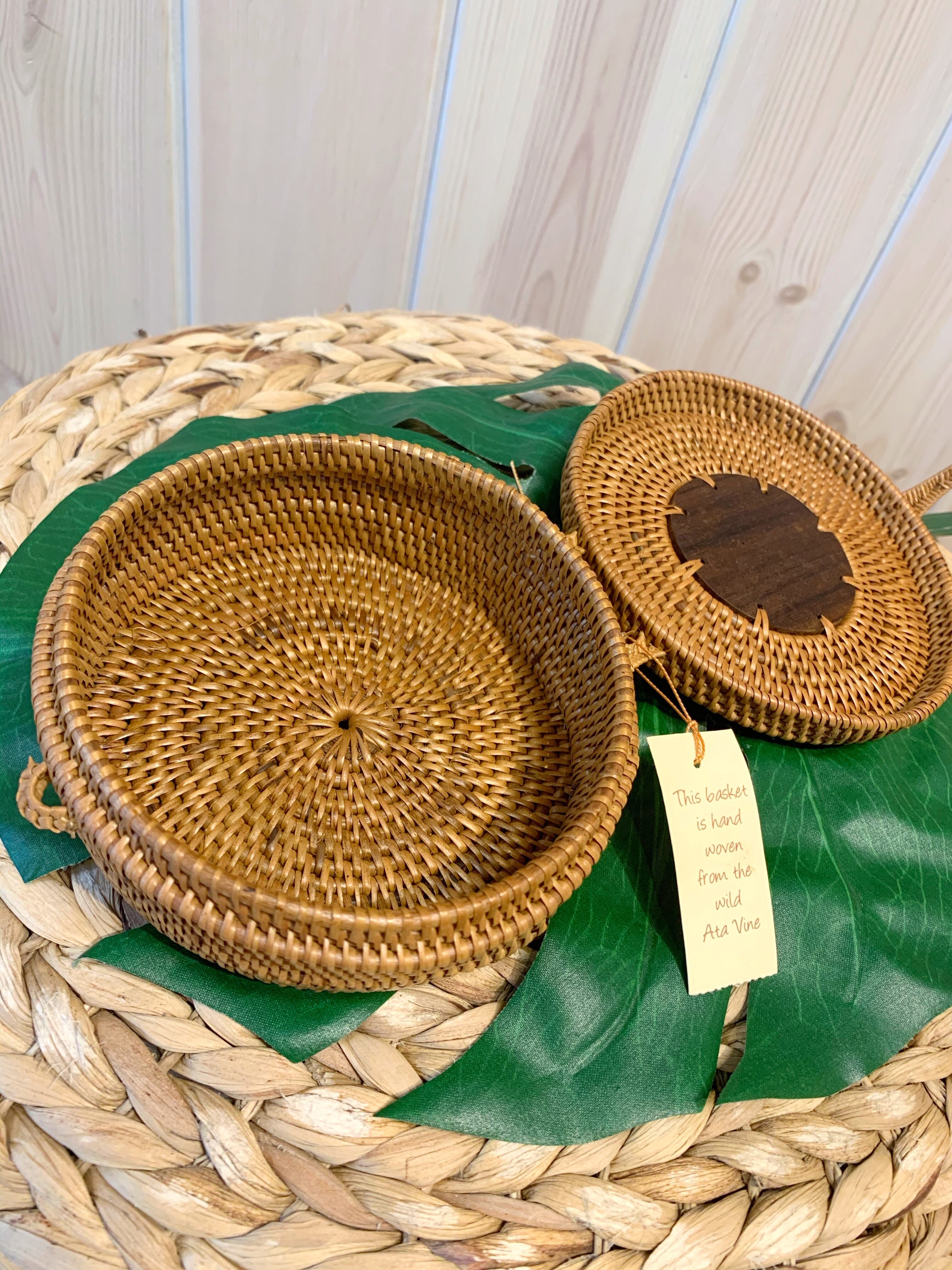 ハワイ限定商品を安心の国内配送で！天然アタで編まれたフタ付き小物
