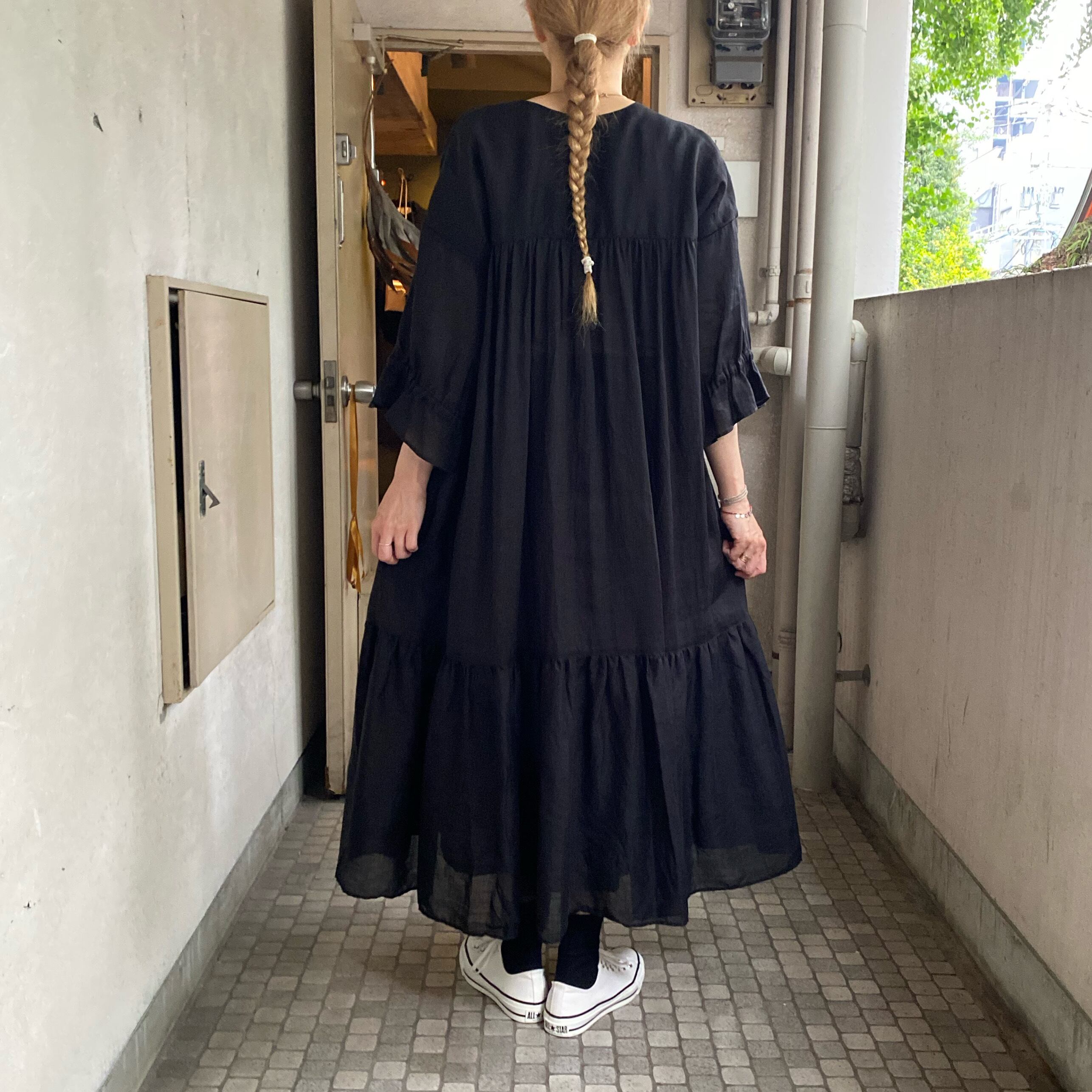 Koton コトン ラミーリヨセルフロントダーツギャザーワンピースブラック Debby Koton コトン ラミーリヨセルフロントダーツギャザーワンピースブラック Debby