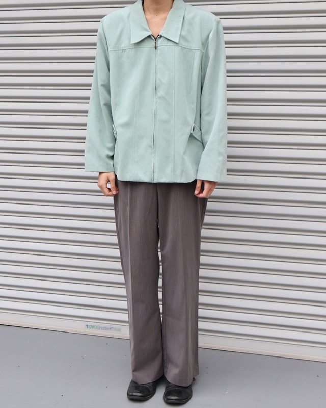 Coloring detail zip blouson