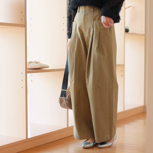 PASSIONE (パシオーネ) ツータック リラックスワイド チノパンツ