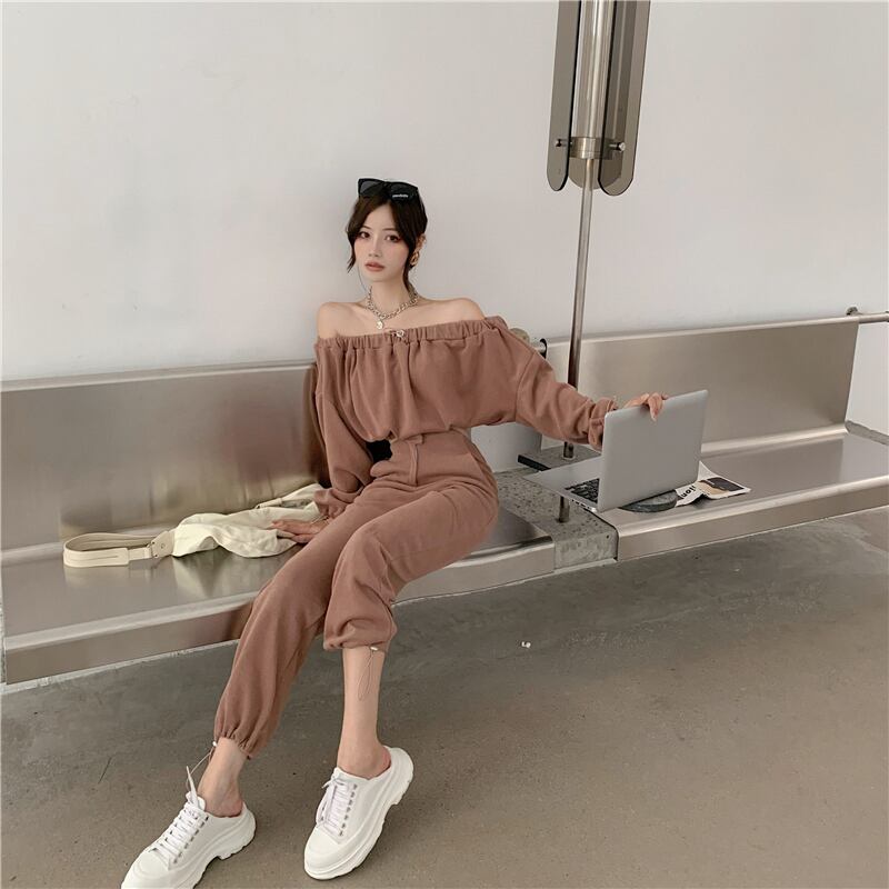 ワンショルダーシェーミングルーズ長袖セーター女性2020年秋新潮ショートカーキオフショルダートップ ブラックストロベリース2053401810