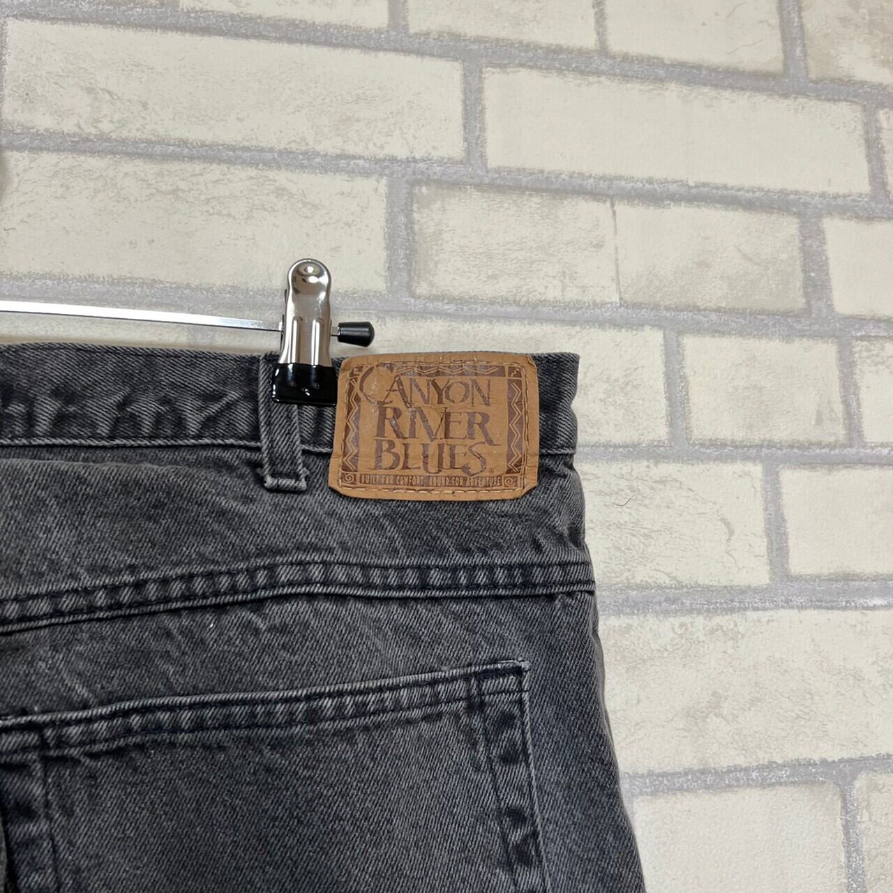 W36×L30】CANYON RIVER BLVES ブラックデニムパンツ 革パッチ コットン 