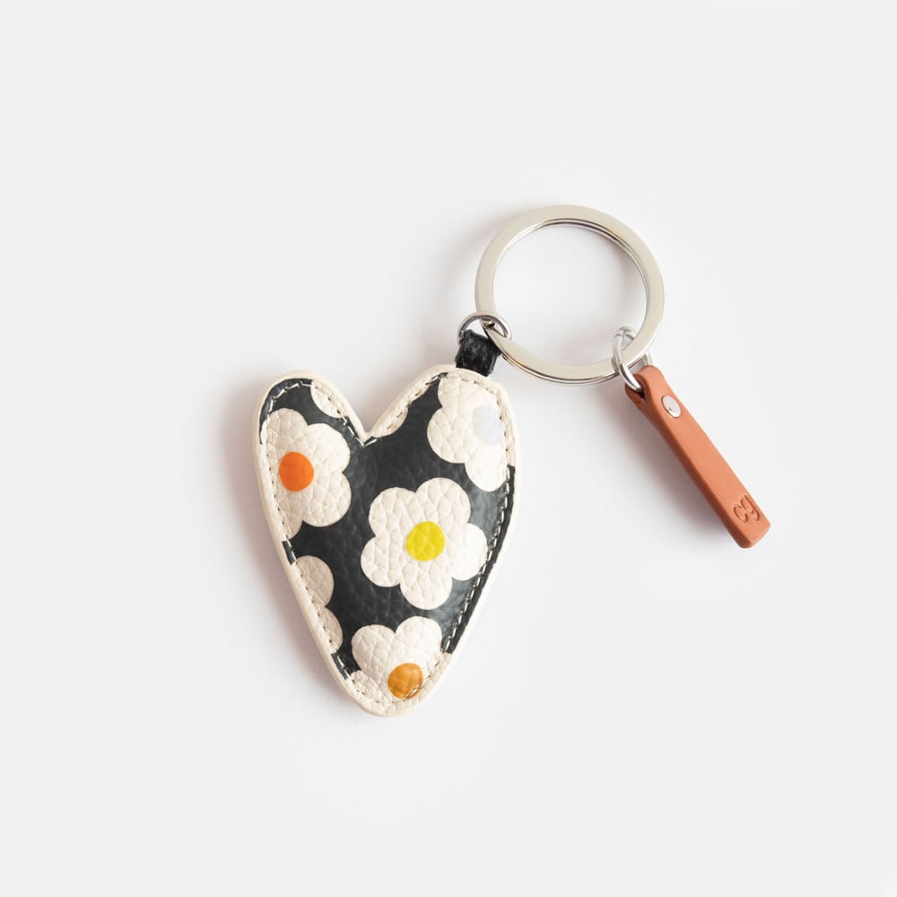 MULTI FLOWER CHARCOAL PRINTED HEART KEYRING_PKY110
