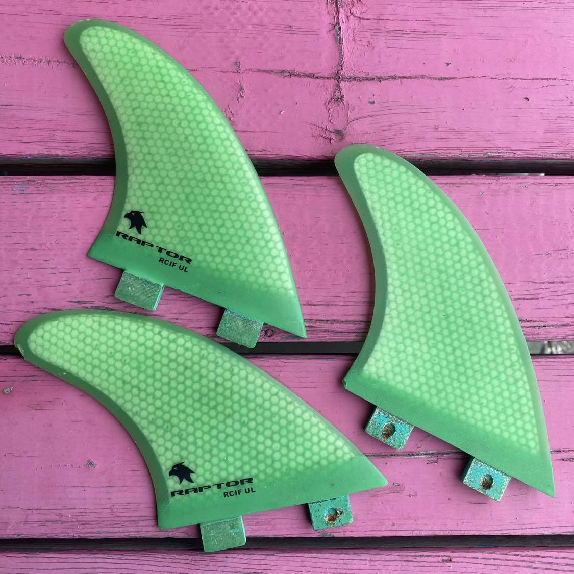 【新品】RAPTOR UL FIBREGLASS FIN 中古】RAPTOR ラプター FIN # RCIF UL FIBERGLASS FIN | Blue Velvet