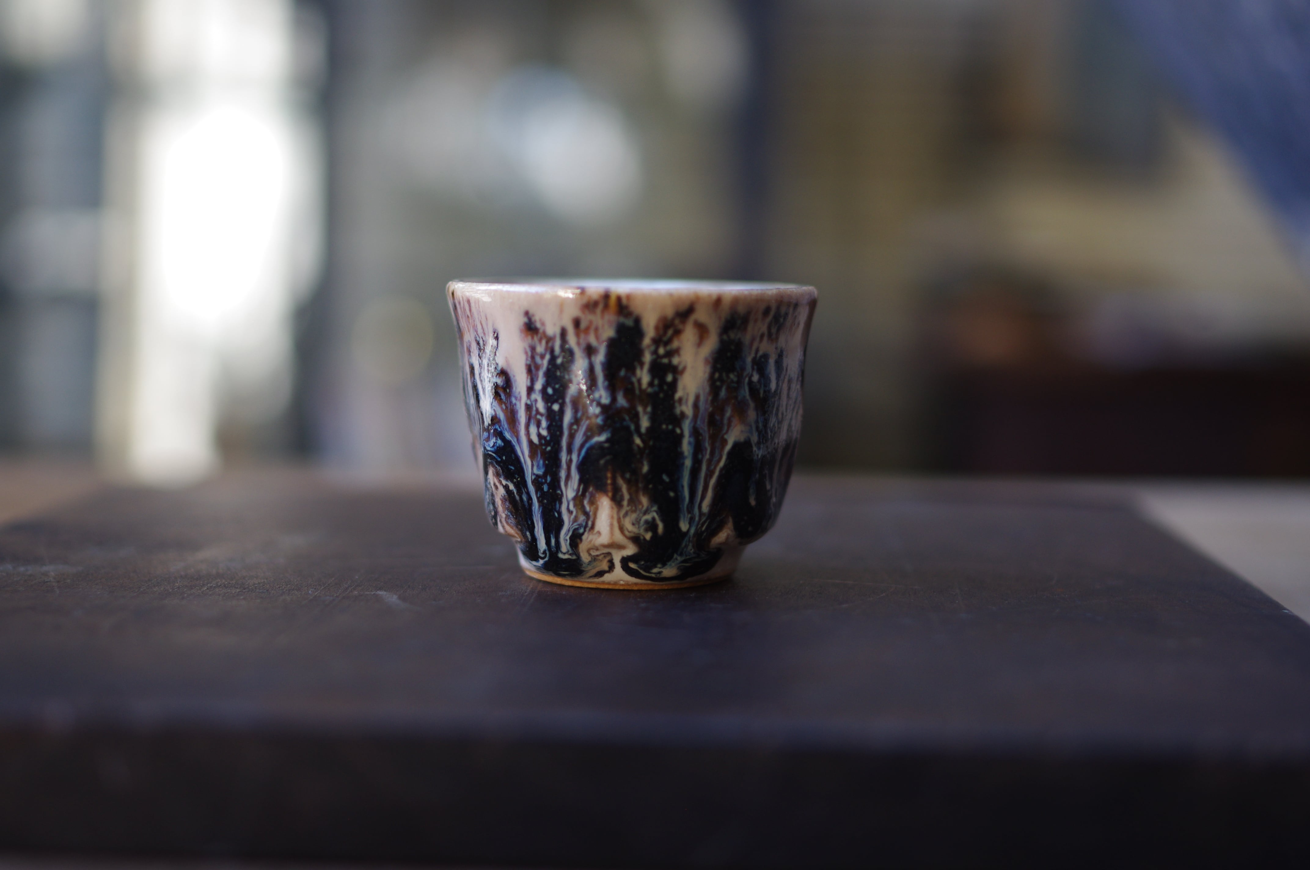 茶杯① 黒流×銀彩 谷井直人